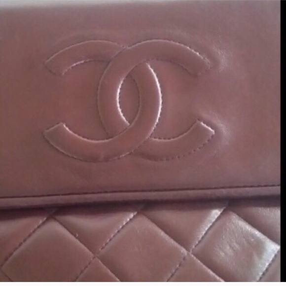 Chanel Bordeaux Vintage Handbag - Picture 3 of 4